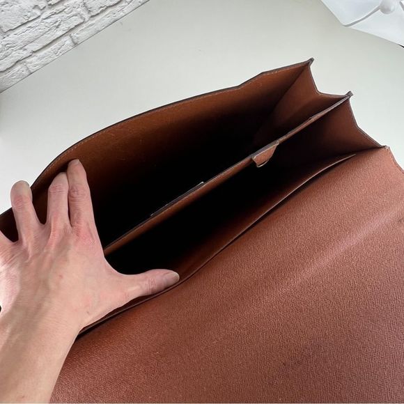 Authentic LOUIS VUITTON Monogram Briefcase   - Picture 8 of 16